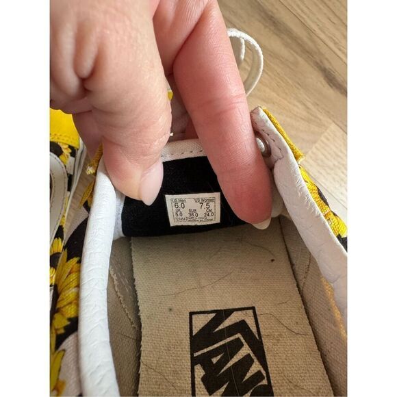 Vans Sunflower Sneakers Shoes, Size 7.5 Women’s - Picture 8 of 8